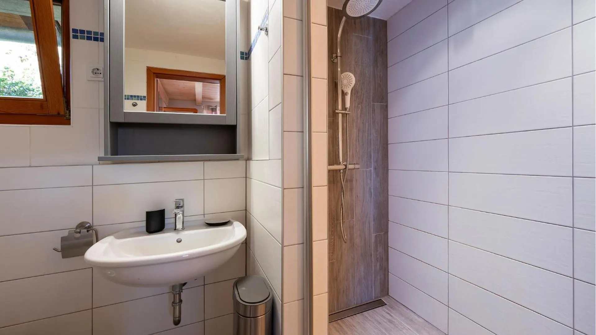 1 Bedroom Awesome Home In Peroj Holiday home