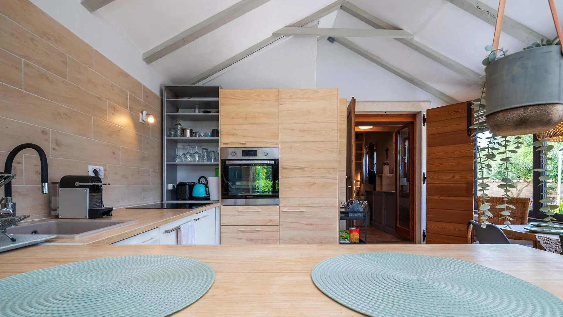 1 Bedroom Awesome Home In Peroj
