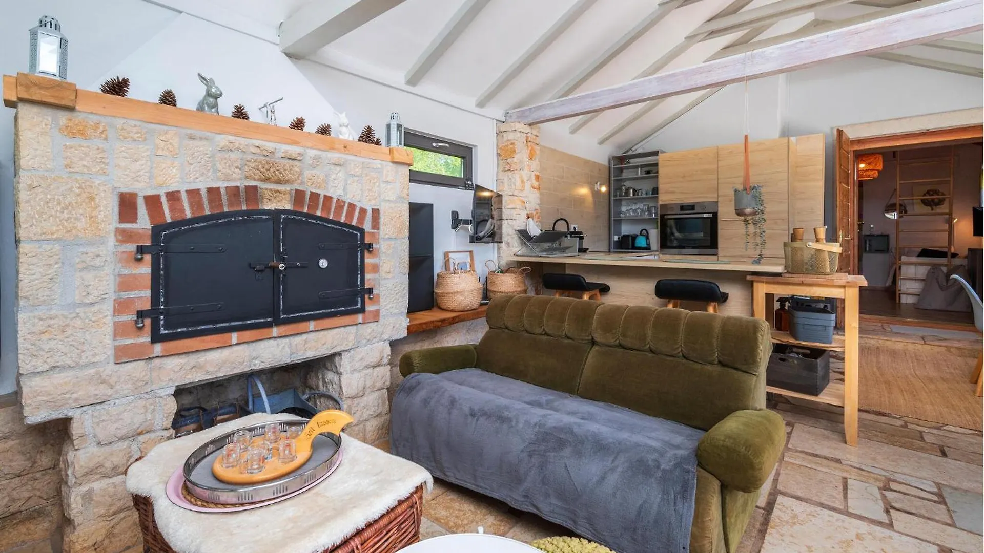 1 Bedroom Awesome Home In Peroj 0*,