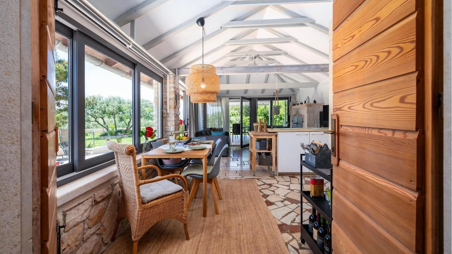 1 Bedroom Awesome Home In Peroj