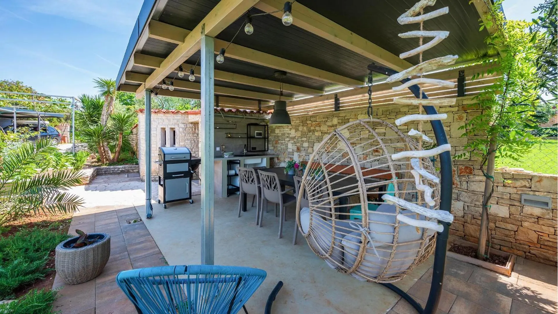 1 Bedroom Awesome Home In Peroj Holiday home