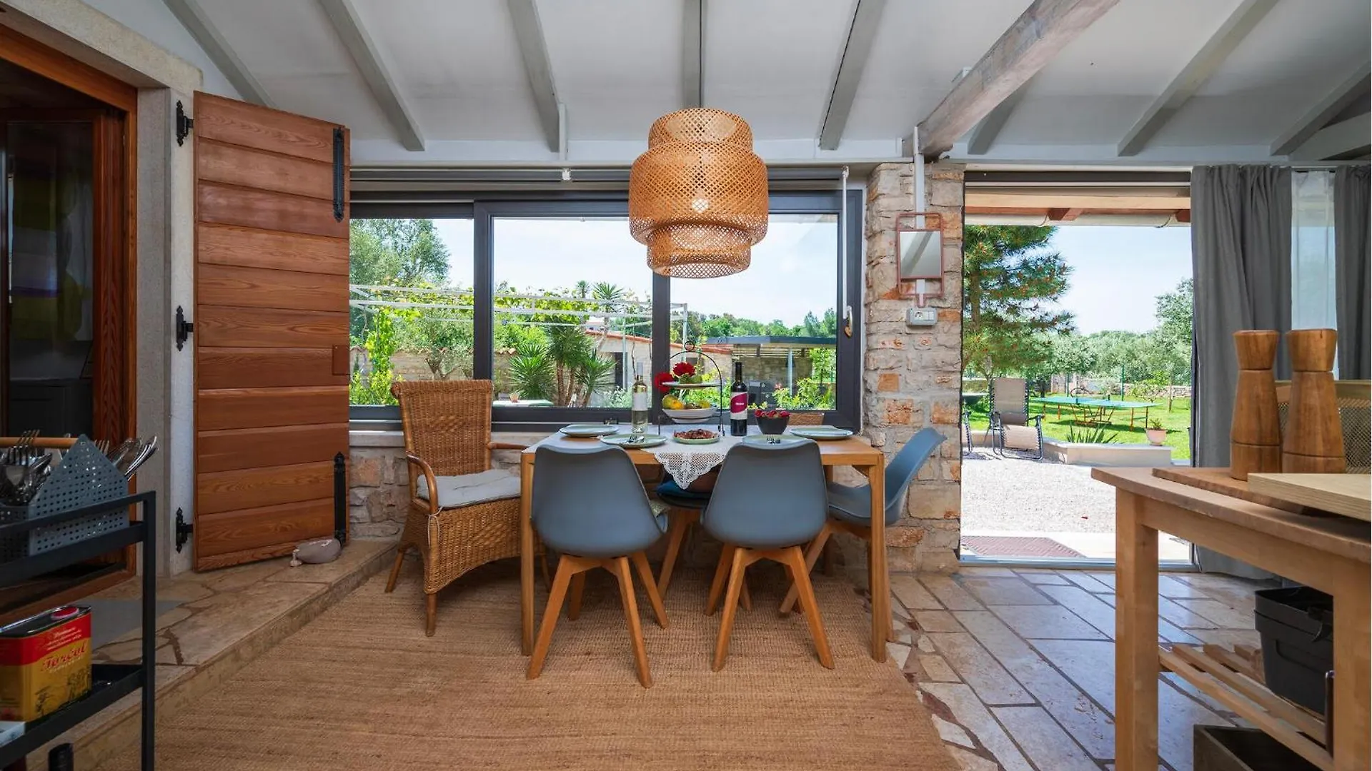 1 Bedroom Awesome Home In Peroj 0*,