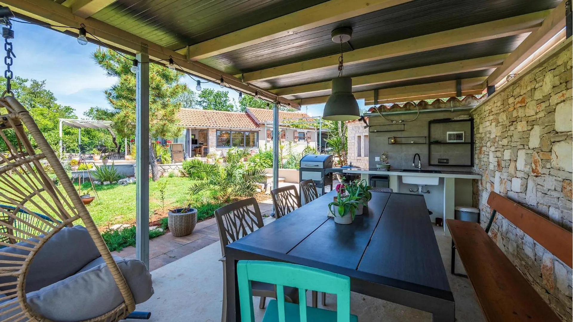 1 Bedroom Awesome Home In Peroj Holiday home