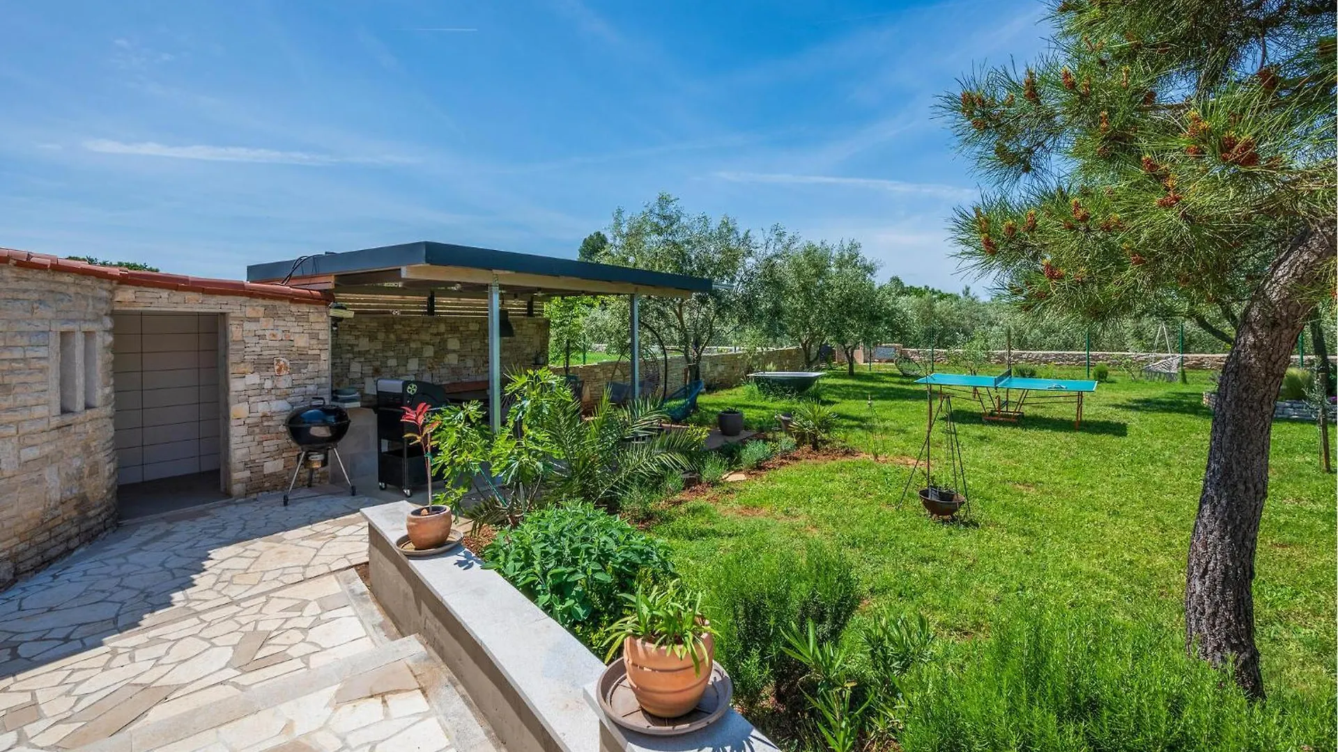 1 Bedroom Awesome Home In Peroj 0*,