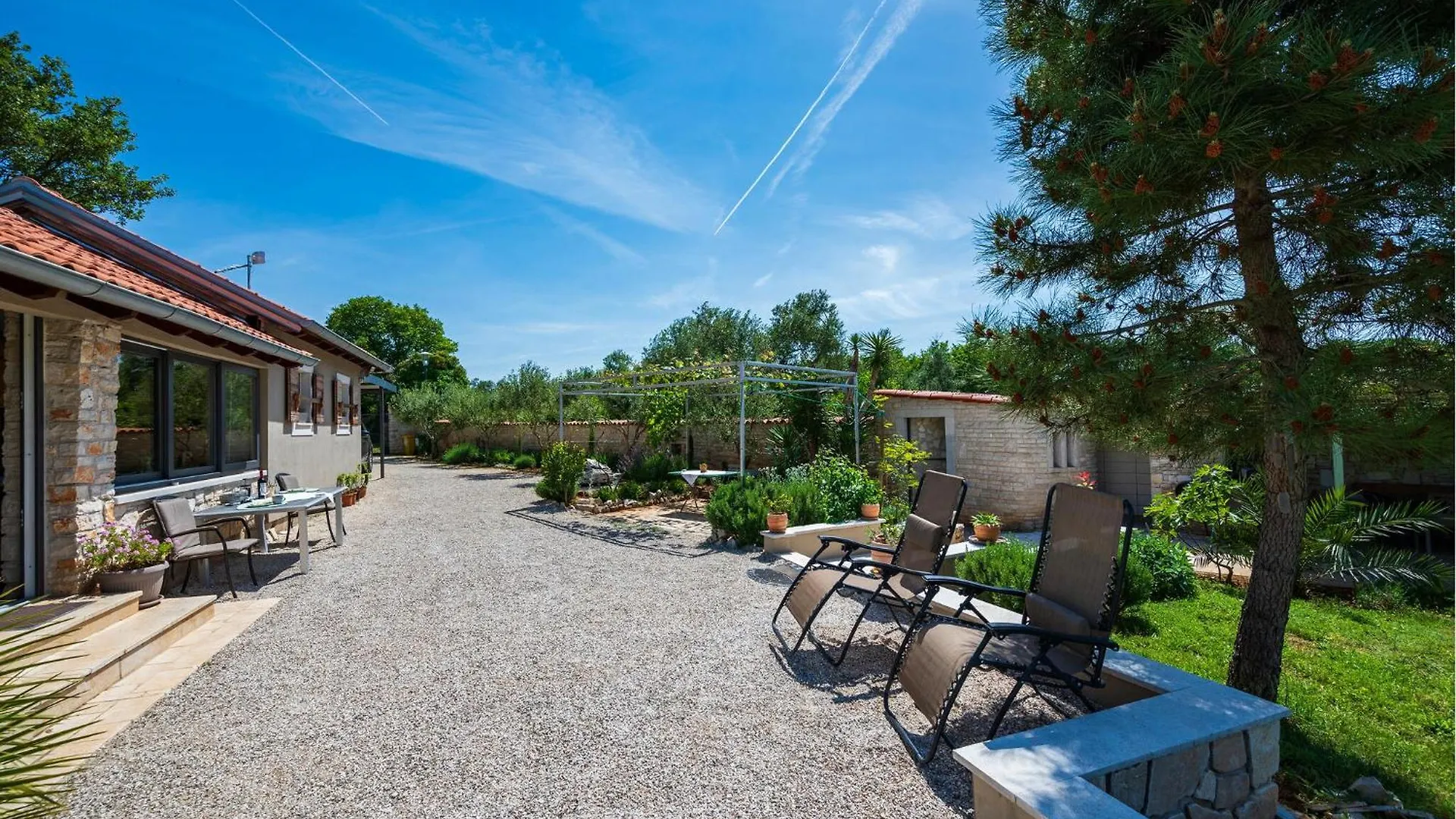 1 Bedroom Awesome Home In Peroj Croatia