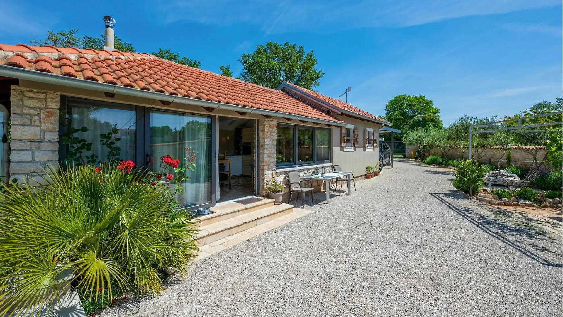 1 Bedroom Awesome Home In Peroj 0*,  Croatia