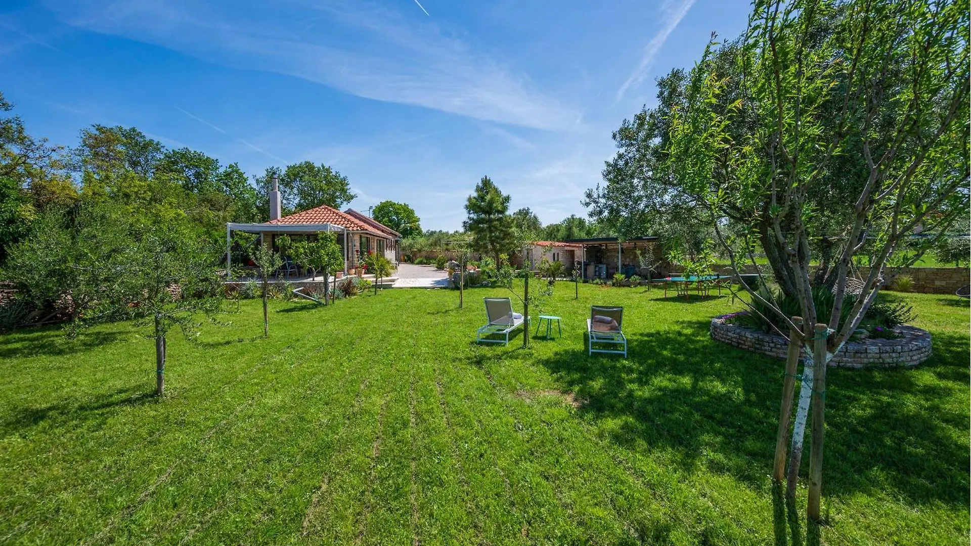 1 Bedroom Awesome Home In Peroj