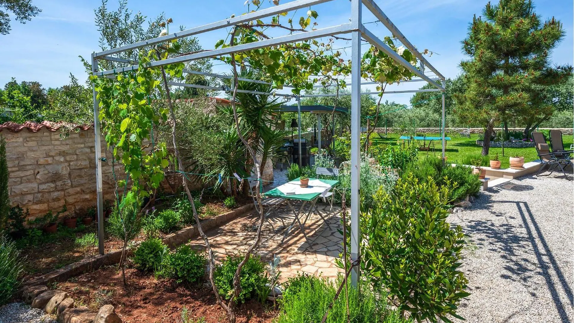 1 Bedroom Awesome Home In Peroj 0*,